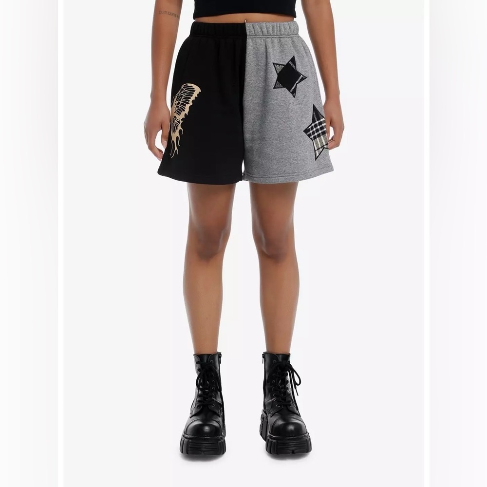 Hot Topic Social Collision Black Gray Shorts Butterfly Star Patches gothic Small